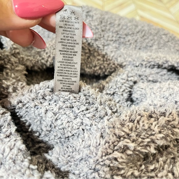 SKIMS COZY KNIT TEDDY 2 Pc Set Gray Chalk Soft Boucle Knit Snuggly Cozy Comfy - Picture 6 of 13